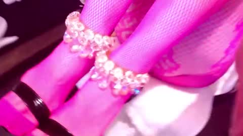 Cerise online show from December 14, 2025, 1:00 am