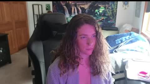 Marie online show from April 9, 2026, 6:57 pm