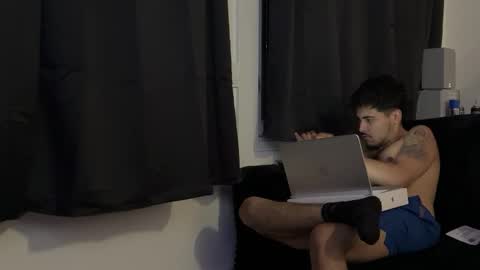 cezarthebreeder online show from March 21, 2026, 3:33 am