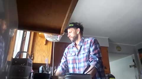 cguffey2284 online show from December 17, 2025, 4:24 pm