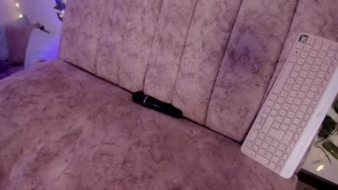 charlotte online show from April 18, 2026, 7:58 pm