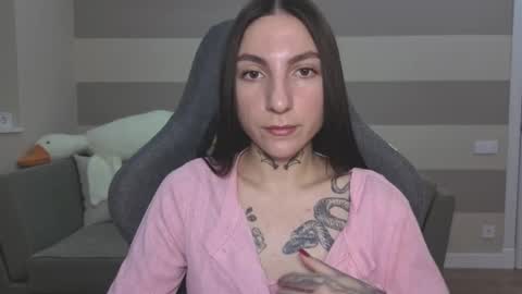 Kate online show from November 22, 2025, 7:29 am