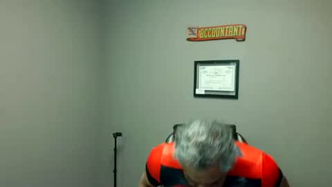 Chuck online show from June 8, 2026, 11:32 am
