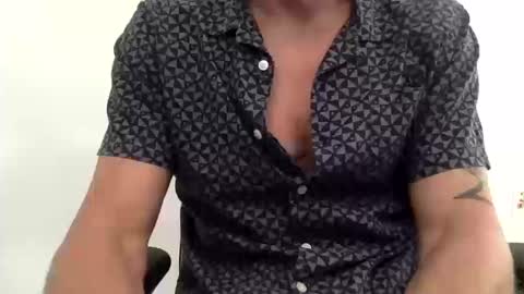 Snapshot of chagaschoo chatting on October 15, 2025, 5:35 pm Chags online show from October 15, 2025, 5:35 pm