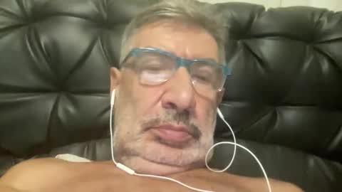 champsex305610 online show from April 8, 2026, 4:40 pm