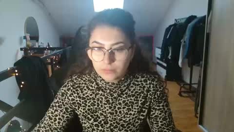 Stephanieblisss online show from February 6, 2026, 10:07 am