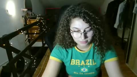Stephanieblisss online show from February 12, 2026, 4:13 pm