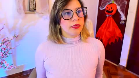 chanell online show from October 22, 2025, 9:09 am