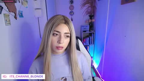 channel_blonde_a online show from October 21, 2025, 9:37 pm