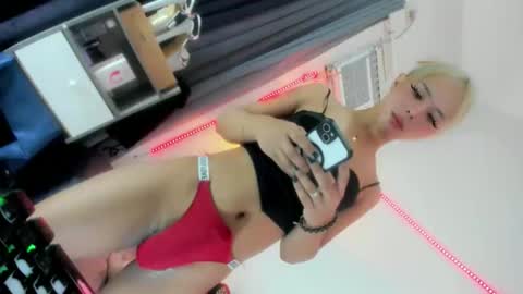 chantal_fuck online show from December 20, 2025, 5:58 am