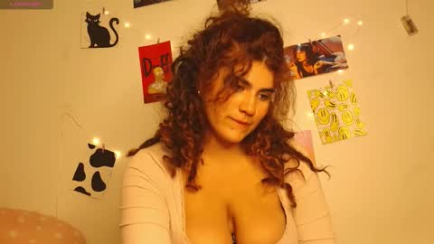 Snapshot of chantal_leon chatting on October 16, 2025, 3:40 am     online show from October 16, 2025, 3:40 am