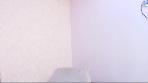 Raquel  online show from October 24, 2025, 12:01 pm