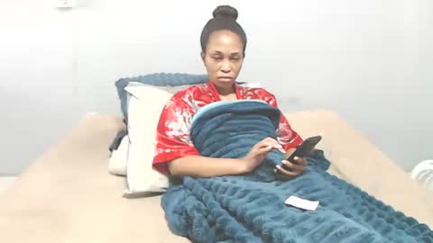 chantel87_ online show from November 26, 2025, 7:53 am