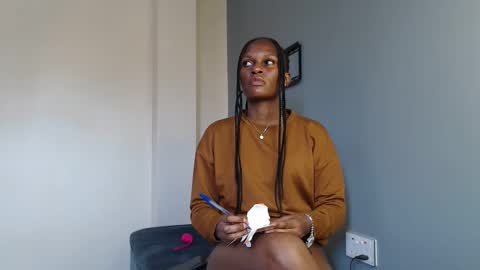 Chantel online show from November 11, 2025, 8:14 am