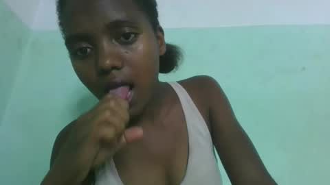 chanteuse655720 online show from April 26, 2026, 4:37 pm