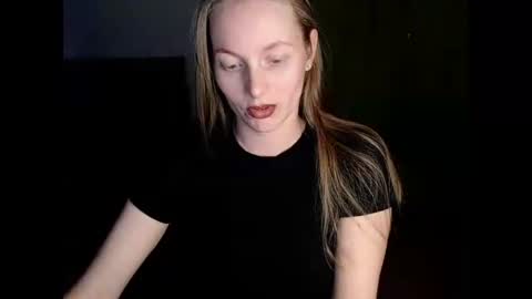 Snapshot of chanti_lovee chatting on February 28, 2025, 9:01 pm We Vibe Device that vibrates at the sound of Tips and makes me wet. vibe lush edging daddy lovense online show from February 28, 2025, 9:01 pm