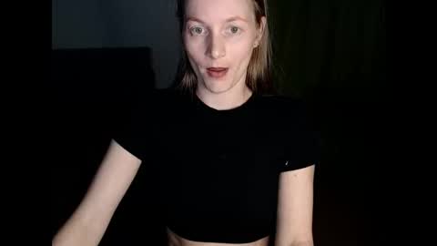 Snapshot of chanti_lovee chatting on March 11, 2025, 9:37 pm We Vibe Device that vibrates at the sound of Tips and makes me wet. vibe lush edging daddy lovense online show from March 11, 2025, 9:37 pm