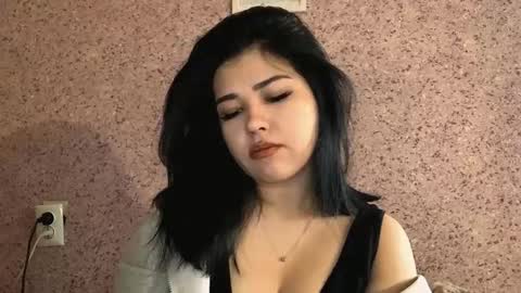 Lola online show from January 7, 2026, 7:44 am