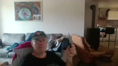 Snapshot of charles6064 chatting on November 6, 2025, 11:11 am charles6064 online show from November 6, 2025, 11:11 am