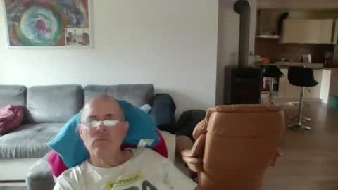 Snapshot of charles6064 chatting on June 10, 2026, 10:47 am charles6064 online show from June 10, 2026, 10:47 am