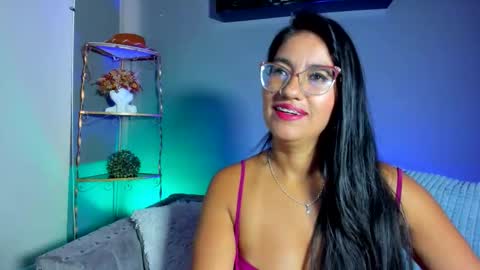 Snapshot of charlhot_ chatting on October 30, 2025, 12:39 pm charlhot_ online show from October 30, 2025, 12:39 pm