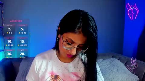 Snapshot of charlhot_ chatting on November 14, 2025, 12:48 pm charlhot_ online show from November 14, 2025, 12:48 pm