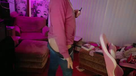 Snapshot of charli_girl chatting on January 31, 2025, 1:22 am Charli online show from January 31, 2025, 1:22 am