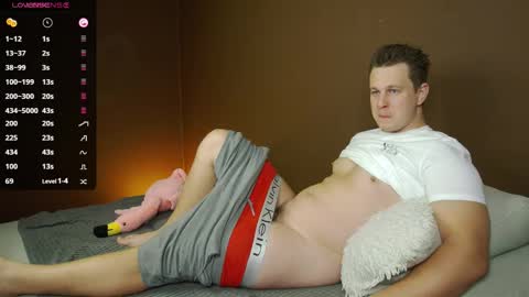 Snapshot of charlie_smiley chatting on September 17, 2025, 1:51 am Charlie Smiley online show from September 17, 2025, 1:51 am