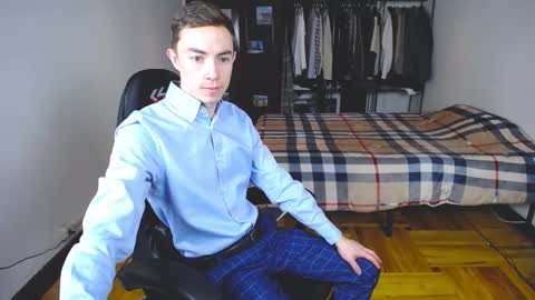 carlos reyes online show from February 12, 2025, 7:55 am