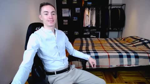 carlos reyes online show from March 11, 2025, 8:41 am