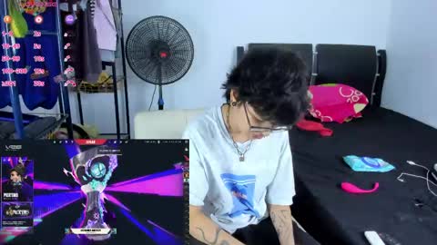 Snapshot of charlietaylorr__ chatting on May 27, 2026, 7:44 pm Charlie online show from May 27, 2026, 7:44 pm