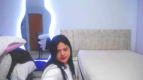 Charlote Walker online show from February 10, 2026, 3:32 am