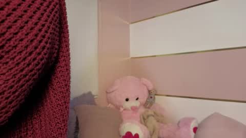 You honey online show from October 26, 2025, 11:42 pm