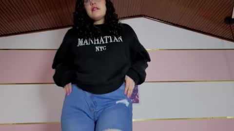 You honey online show from December 5, 2025, 11:41 am