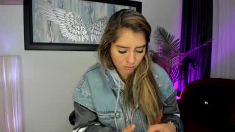 Charlote online show from November 11, 2025, 11:32 am