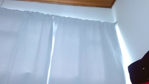 charlothe_wright online show from October 17, 2025, 5:59 pm