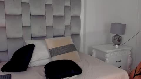   Charlotte  online show from December 18, 2025, 8:15 pm