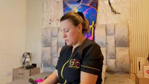 charlotte online show from October 16, 2025, 11:11 am