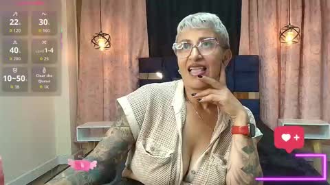 CHARLOTTE GRAY online show from November 13, 2025, 12:42 am