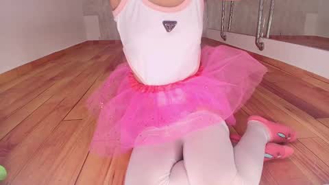 Snapshot of charlotte_capell chatting on December 21, 2024, 9:33 am Charly online show from December 21, 2024, 9:33 am
