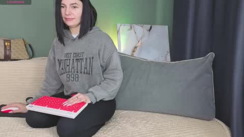 Charlotte online show from October 3, 2025, 4:31 am