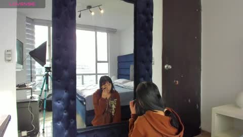 Charlotte online show from October 12, 2025, 12:15 pm