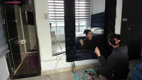 Charlotte online show from November 10, 2025, 12:04 pm