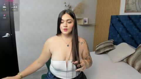 Charlotte Mayers online show from May 25, 2026, 11:27 am