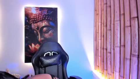 Snapshot of charlotte_mitchell_25 chatting on October 23, 2025, 7:45 pm CHARLOTTE online show from October 23, 2025, 7:45 pm