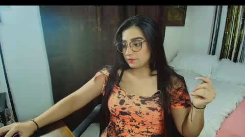 charlotte_richardson online show from November 27, 2025, 3:08 am