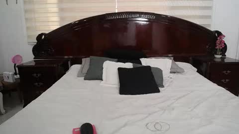 Charlotte   online show from November 18, 2025, 7:07 pm