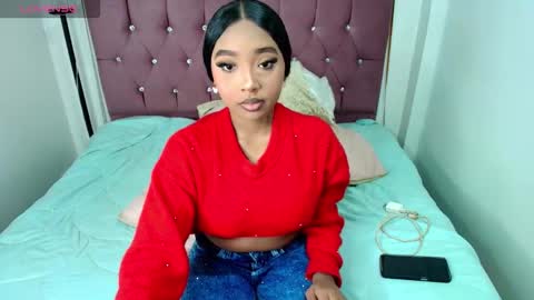 charlotte_walker1 online show from November 4, 2025, 1:21 pm