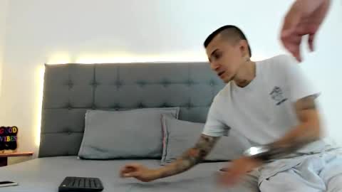 charlotteandsimon online show from October 6, 2025, 11:51 am