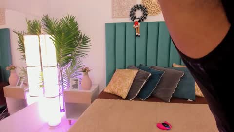 Charlotte Brandt online show from December 22, 2025, 7:33 pm